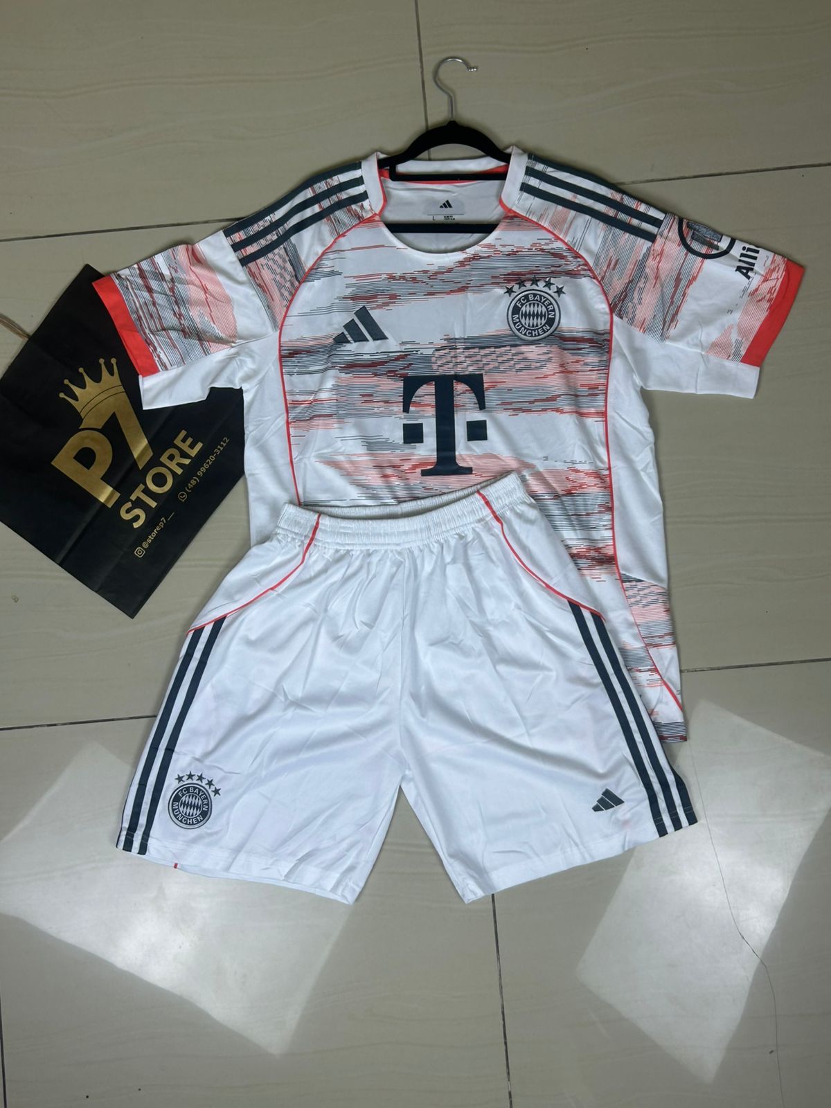 Conjunto Esportivo FC Bayern München (Branco)