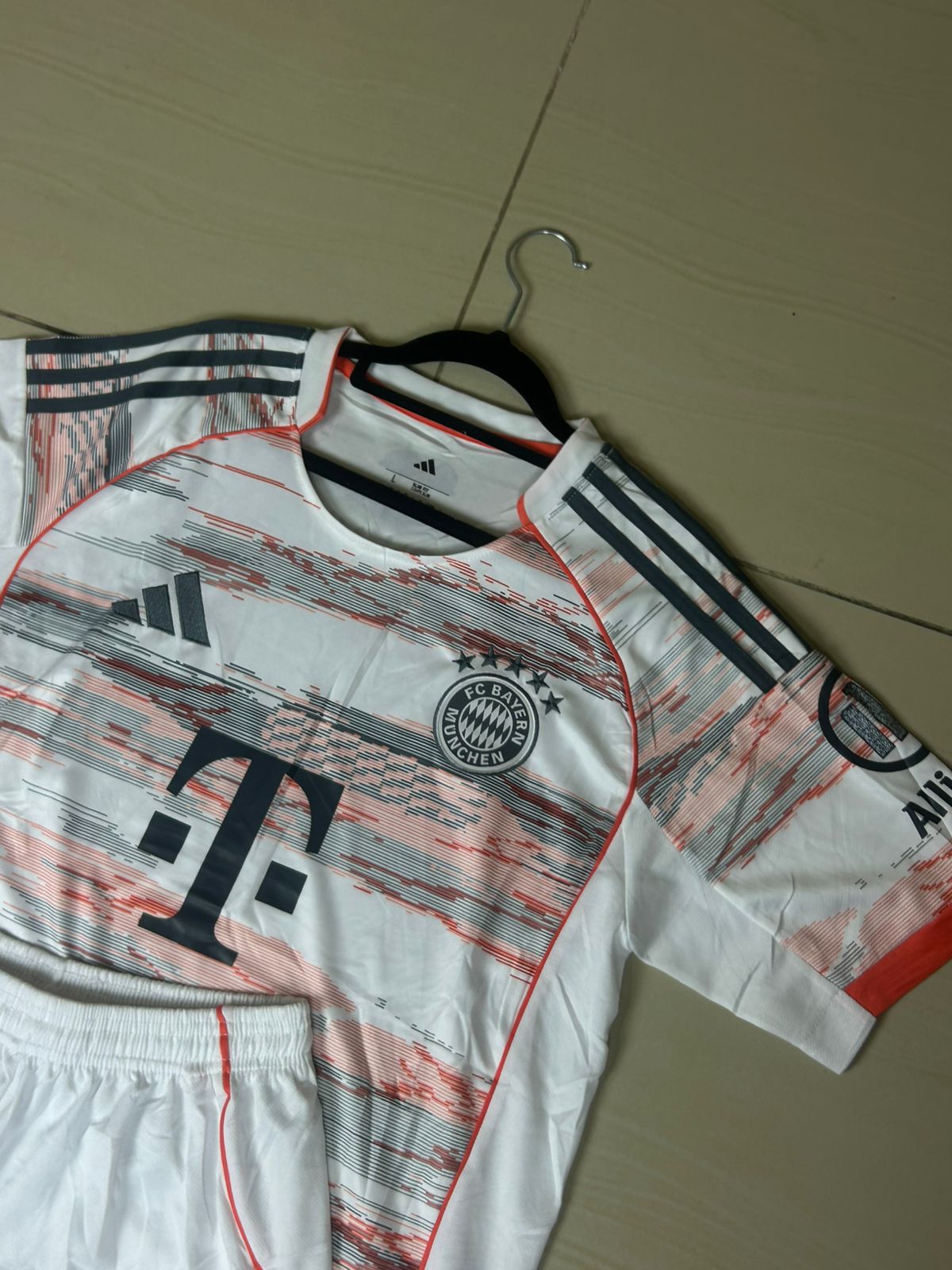 Conjunto Esportivo FC Bayern München (Branco)
