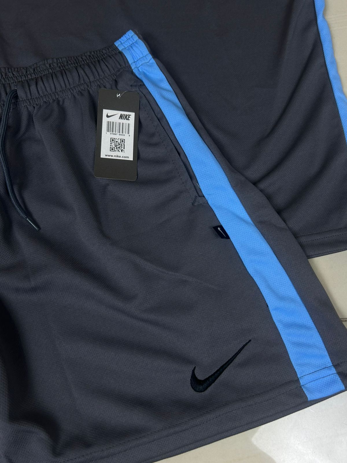 Conjunto Nike Dri Fit 2025 (Cinza e Azul)