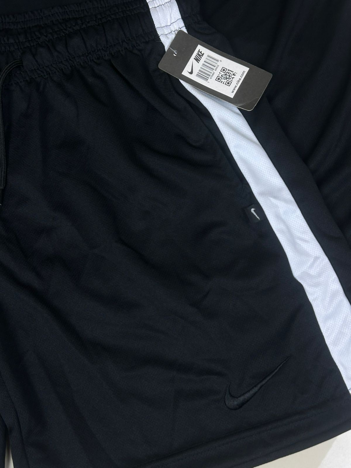 Conjunto Nike Dri Fit 2025 (Preto com branco)