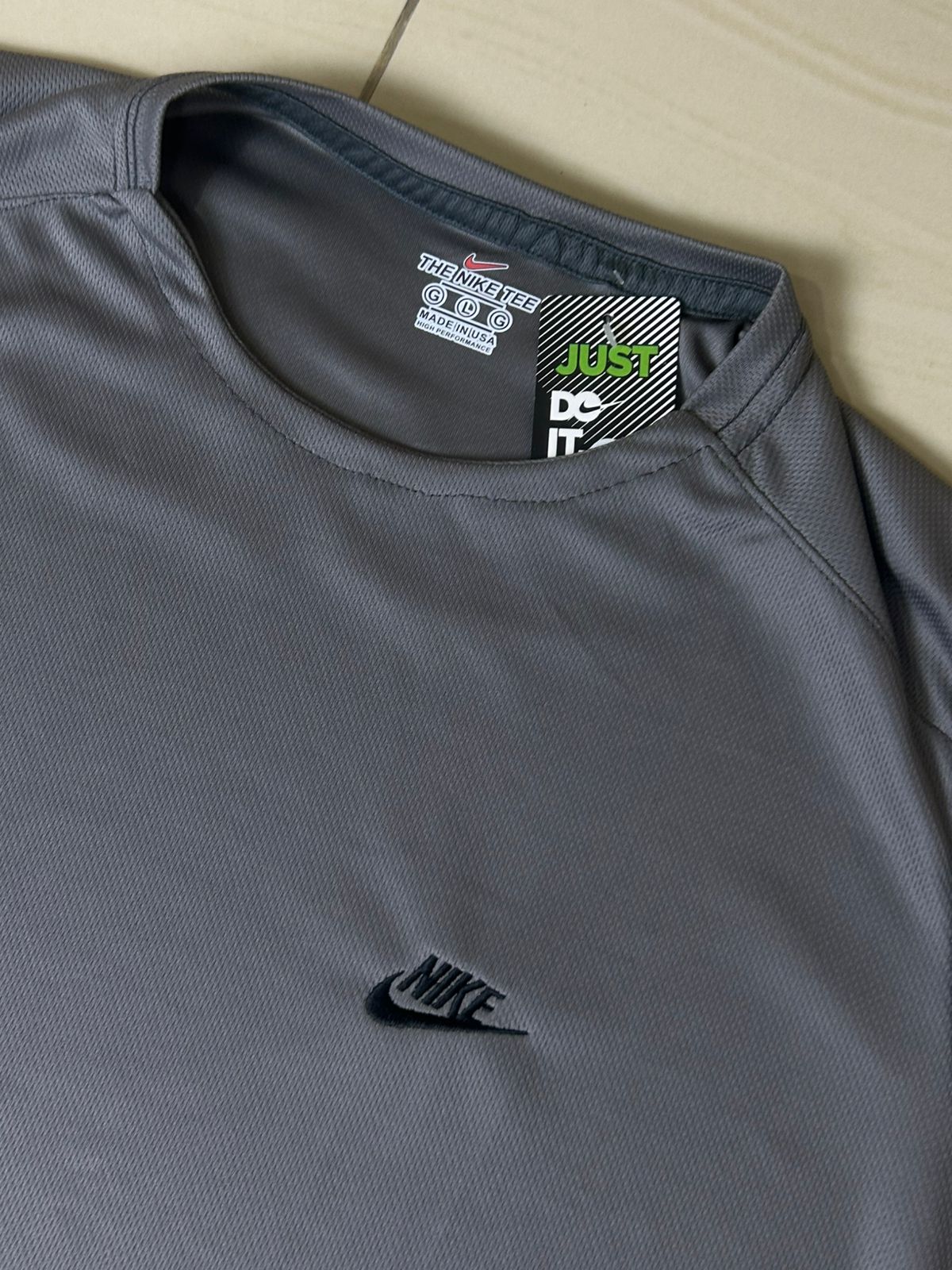 Conjunto Nike Dri Fit 2025 (todo cinza)